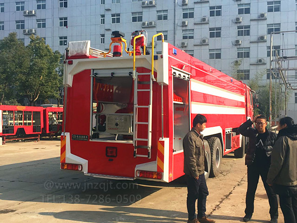 重汽前四后八消防车 微信图片_20180115103015.jpg